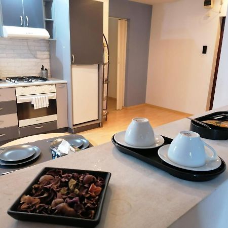 Ariana Apartment By EasyBucarest Exterior foto