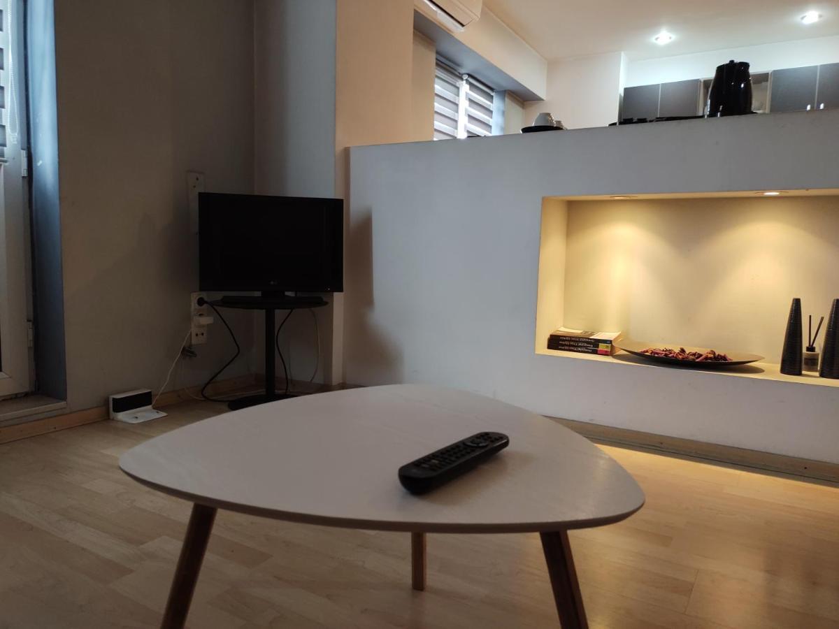 Ariana Apartment By EasyBucarest Exterior foto